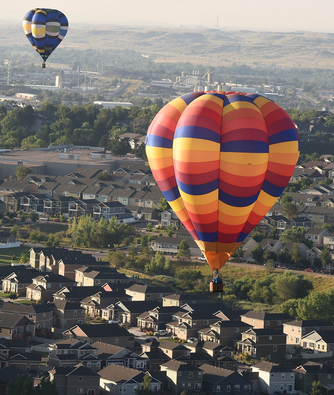 090521-news-balloons 115.JPG
